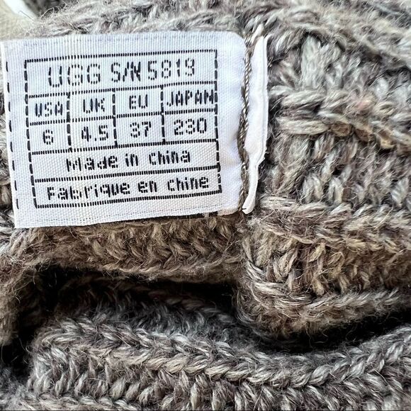 UGG Classic Cardy Button Detailed Knit Boots 6 - Picture 13 of 16